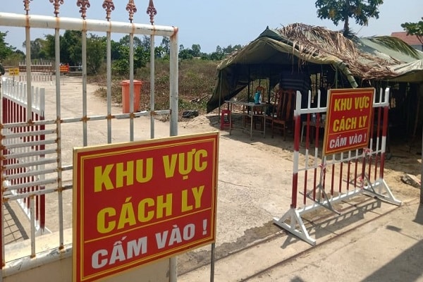 Quảng Nam rà soát, cách ly các trường hợp có tiếp xúc với 2 bệnh nhân mắc COVID-19 tại Đà Nẵng.