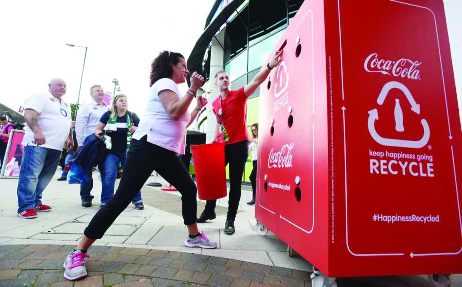 p/Chương trình quảng cáo với thùng rác của Coca Cola