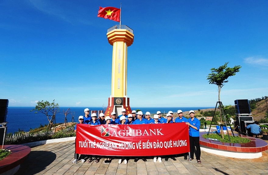 Lan tỏa lòng yêu nước và tình yêu biển đảo trong tuổi trẻ Agribank