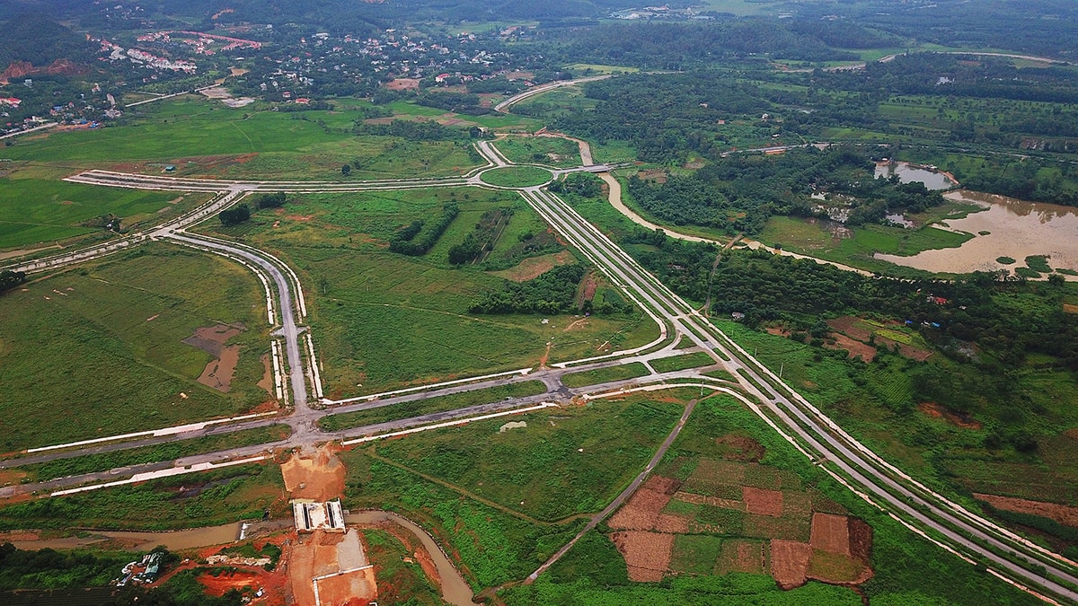 Dự án Đại học Quốc gia Hà Nộip/sau hơn 17 năm khởi công mới hoàn thành một vài hạng mục. Ảnh:Vnexpress.net