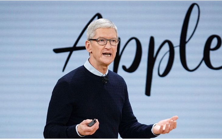 CEO Apple Tim Cook vừa chính thức trở thành tỷ phú USD, cùng thời điểm hãng công nghệ do ông lãnh đạo đang rất gần cột mốc giá trị 2 nghìn tỷ USD.