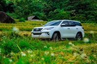 Mua Toyota Fortuner được hưởng ưu đãi kép trong tháng 8