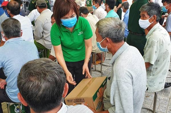 Trước đó, NutiFood đã trao hàng ngàn thức uống dinh dưỡng cho bộ đội biên phòng và người dân vùng biên giới tại Tây Ninh