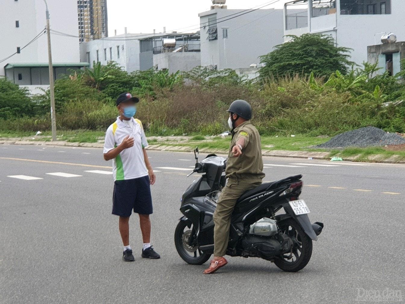 Sự chủ quan cũng là một trong những yếu tố gây khó khăn trong việc khoanh vùng, dập dịch.