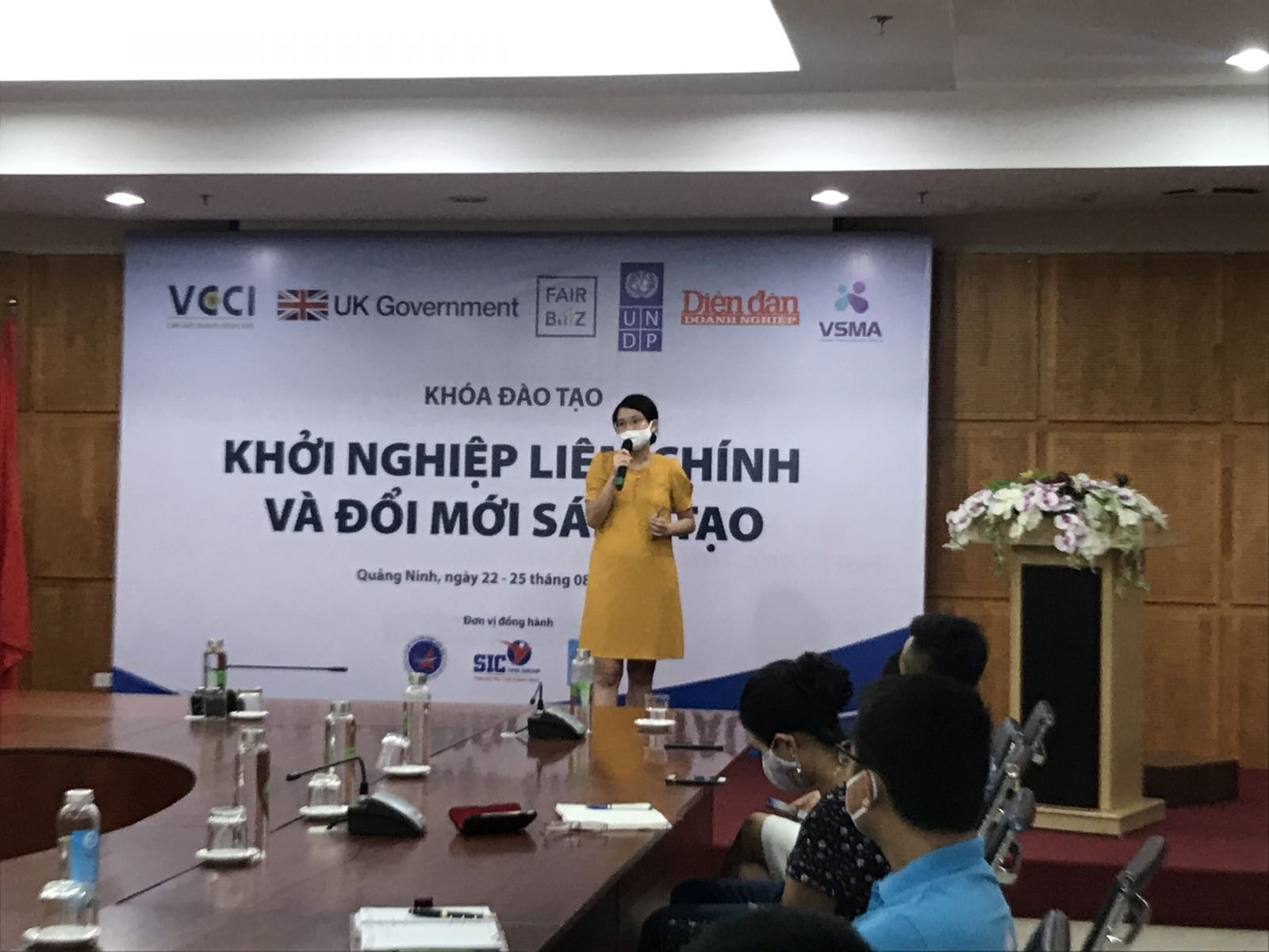 Bà Nguyễn Như Quỳnh, Cán bộ Đổi mới sáng tạo và Công tác thanh niên, Chương trình Phát triển Liên Hợp Quốc kỳ vọng thông qua khóa học, các doanh nhân trẻ sẽ đóng vai trò then chốt trong việc phòng, chống tham nhũng trong hoạt động kinh doanh