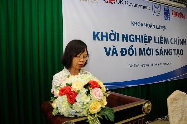 Bà Đỗ Thúy Vân - Quản lý dự án Kinh doanh minh bạch – UNDP Việt Namp/phát biểu Khai giảng Khóa huấn luyện.