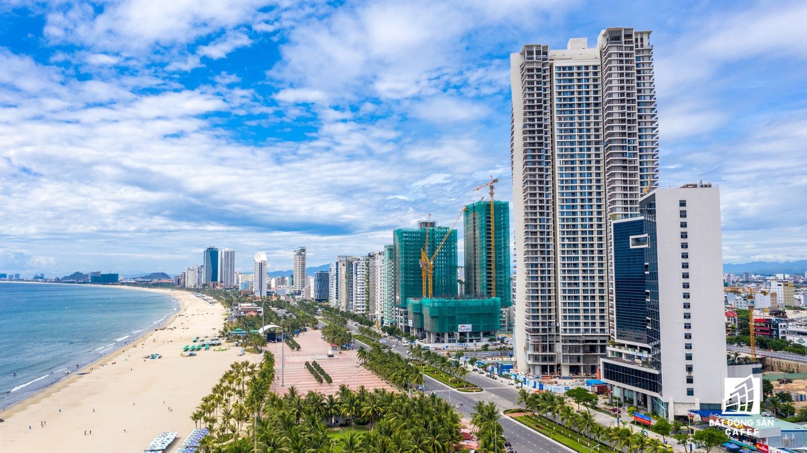 Condotel nở rộ ven biển Đà Nẵng