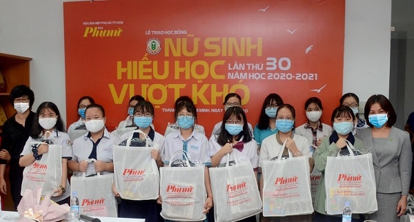 Tính đến nay, đã có hơn 8.000 suất học bổng được Báo Phụ Nữ TPHCM trao đến các 