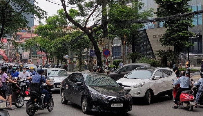 UBND quận Thanh Xuân cho biết sẽ tiến hành triển khai dự án cải tạo đường Nguyễn Tuân sau nhiều năm trì trệ