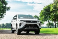 Toyota Fortuner 2020 ra mắt khách hàng Việt, giá từ 995 triệu đồng