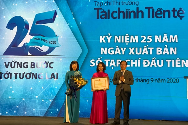 Tạp chí Thị trường Tài chính - Tiền tệ được Thống đốc Ngân hàng Nhà nước Việt Nam tặng bằng khen 