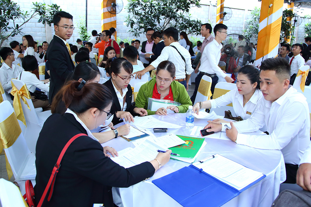 Nhà đầu tư đang chuyển hướng dòng tiền sang các kênh đầu tư có tính an toàn cao hơn, vàng và trái phiếu sẽ không còn được ưu ái. Ảnh minh họa