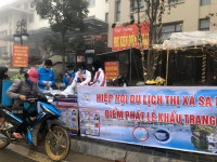 Hiệp hội Du lịch Sa Pa phát khẩu trang miễn phí phòng chống dịch nCoV 2019