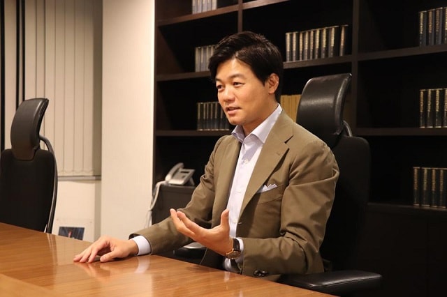 Taichiro Motoe là nhà lập pháp có thu nhập cao nhất Nhật Bản năm ngoái. Ảnh: Bengo4