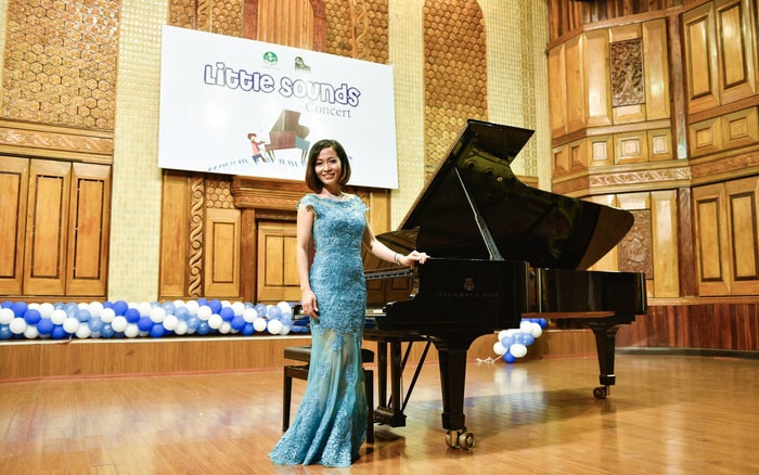 Nguyễn Thị Thu Hằng may mắn được sinh ra trong một gia đình có truyền thống yêu âm nhạc