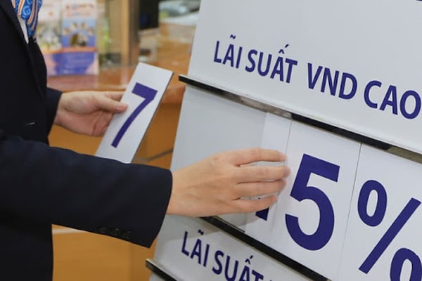 Lãi suất của nhiều ngân hàng đã hạ sau quyết định giảm lãi suất của NHNN.