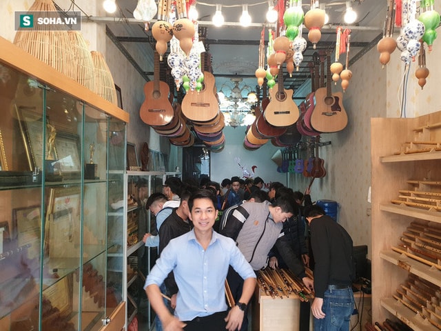 Cửa hàng sáo trúc đầu tiên của Mão tại Hà Nội.