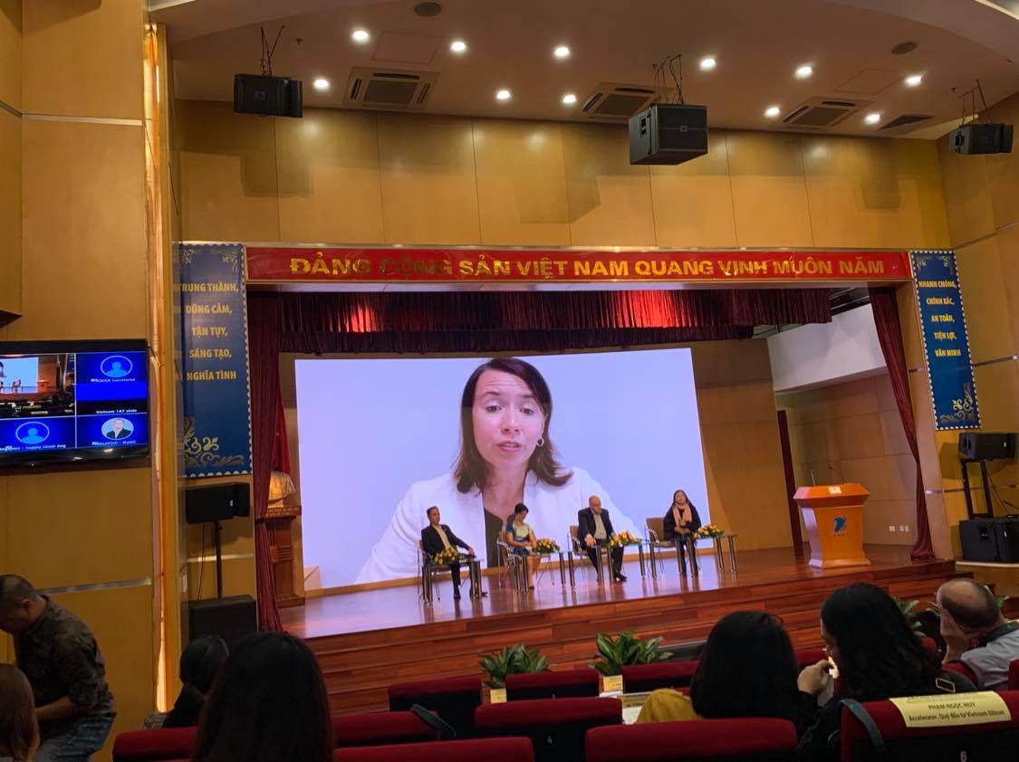 Bà Diana Torres, Trợ lý Đại diện thường trú, Trưởng phòng Quản trị và Tham gia, UNDP Việt Nam.