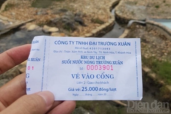 Vé được bán tại KDL Suối khoáng nóng Trường Xuân do bạn đọc cung cấp