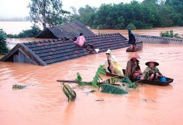 Hơn lúc nào hết, người dân vùng bị thiên tai lũ lụt đang rất cần sự quan tâm giúp đỡ, chia sẻ từ các cấp, các ngành, các địa phương và toàn xã hội.