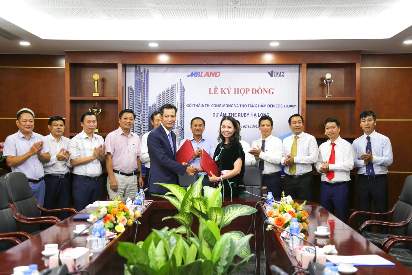 MBLand ký hợp đồng thi công móng và thô tầng hầm đến cos +0.00m cho dự án Khu chung cư, khách sạn, thương mại và du lịch The Ruby Hạ Long với Công ty CP Đầu tư và Xây dựng Vina 2 