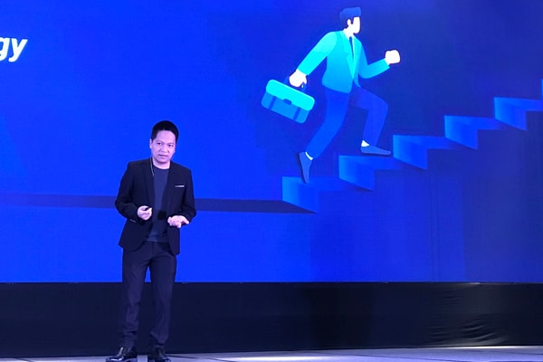  Founder & CEO Phạm Kim Hùng 