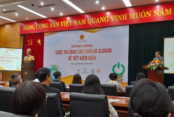 Cuộc thi “Sáng tao logo và slogan về tiết kiệm điện” được tổ chức nhằm lan tỏa thông điệp của Chỉ thị 20 tới mọi tầng lớp, mọi người dân trong toàn xã hội. Ảnh: Nguyễn Việt