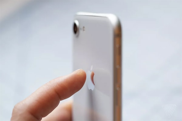 Back Tap được xem là một cải tiến mới hấp dẫn, làm “mờ” đi ranh giới giữa phần cứng và phần mềm