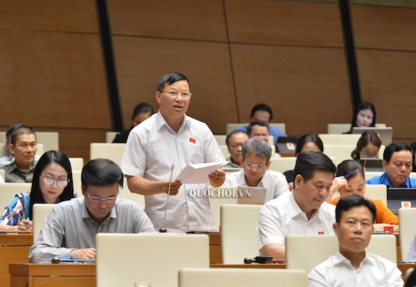 Đại biểu Trần Văn Tiến (đoàn Vĩnh Phúc)