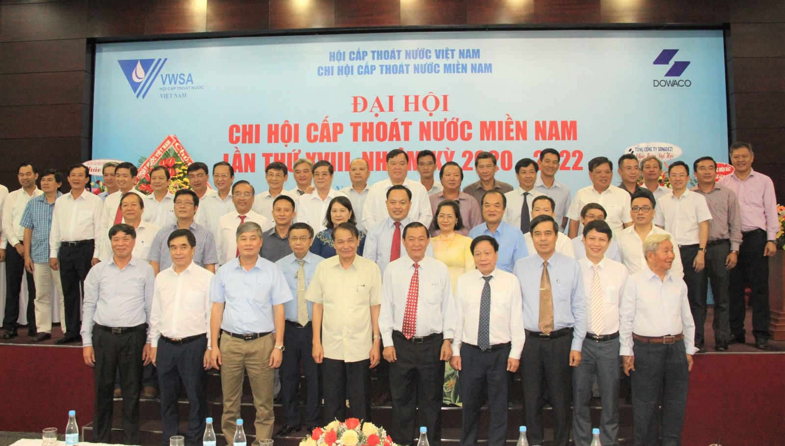 Ban chấp hành Chi hội Cấp Thoát Nước Miền Nam nhiệm kỳ 2020 – 2022 và các đại biểu chụp hình lưu niệm