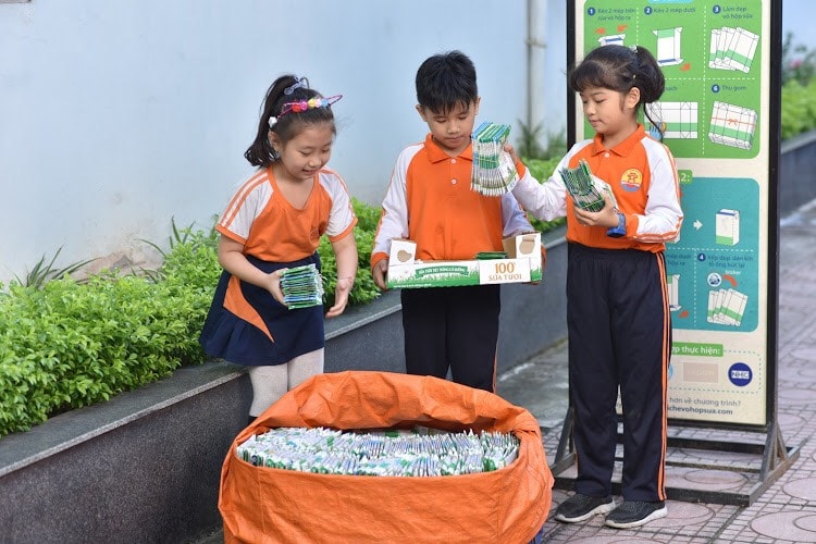 Danh hiệu “Trường bé gom nhiều hộp nhất” sẽ dành cho các trường có lượng vỏ hộp giấy thu gom cao nhất