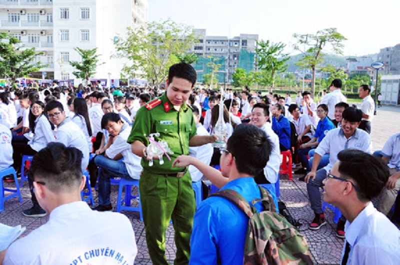 Công tác tuyên truyền về phòng, chống ma túy hiện nay vẫn chưa đạt được nhiều kết quả như kỳ vọng, trong khi tệ nạn này vẫn luôn thường trực hàng loạt hệ lụy khôn lường - Ảnh: 