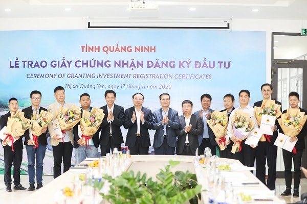 Quảng Ninh trao giấy chứng nhận đăng ký đầu tư cho các doanh nghiệp FDI