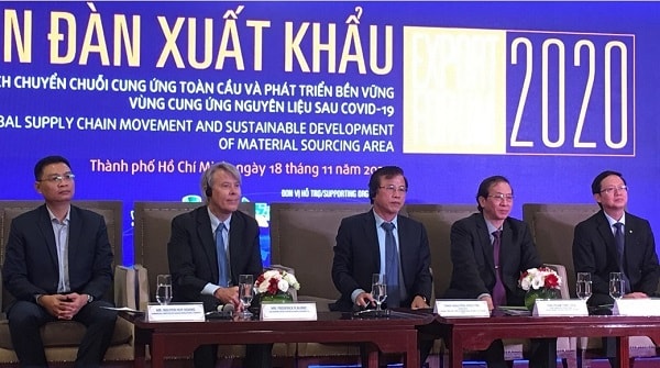 Các diễn gia tại Diễn đàn Xuất nhập khẩu Việt Nam năm 2020