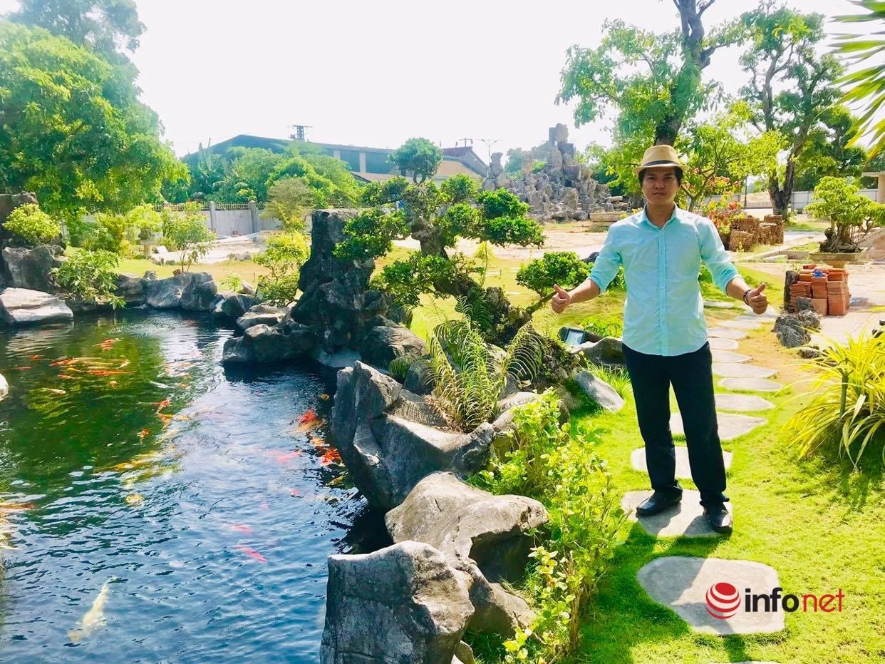 Đang làm việc cho một công ty của Nhật, anh Hoàng Mạnh Phi (sinh năm 1990) trở thành giám đốc của công ty Hoàng Huy Garden chuyên thiết kế thi công cảnh quan sân vườn, hồ cá Koi và sở hữu trại cá Koi nhập khẩu với số lượng hàng nghìn con.