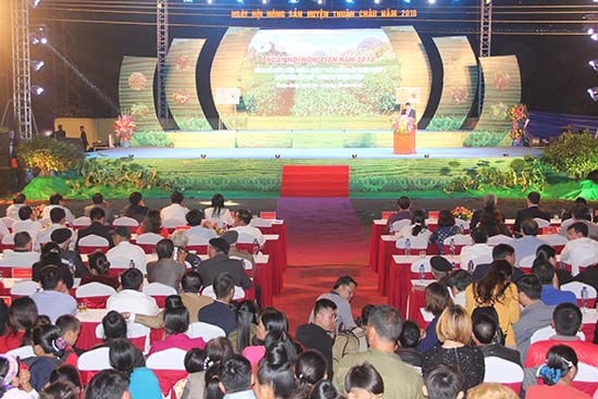 Lễ công bố nhãn hiệu chứng nhận “Chè Phổng Lái Thuận Châu”, nhãn hiệu tập thể “Khoai sọ Thuận Châu”.