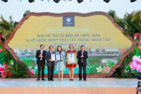 Vinhomes Ocean Park đạt kỷ lục “Khu đô thị có biển hồ nước mặn và hồ nước ngọt nhân tạo trải cát trắng lớn nhất thế giới”