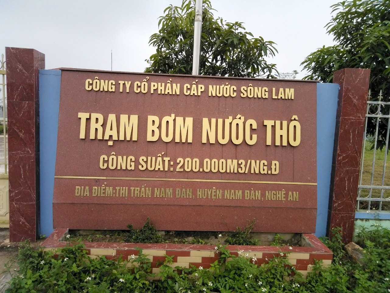 p/Từ năm 2018, sau khi chấp nhận hủy bỏ về lộ trình tăng giá bán nước thô để điều chỉnh khung giá phù hợp, đến nay câu chuyện áp giá bán nước thô đối với Cty cấp nước sông Lam vẫn chưa thể đưa ra phương án thuyết phục nhà đầu tư 