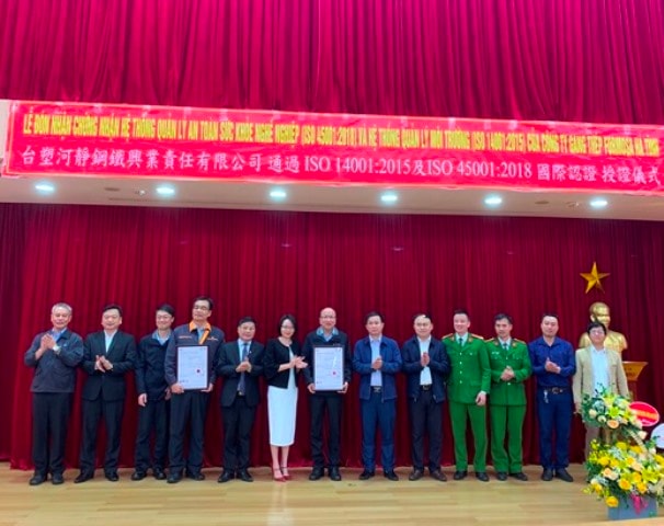 Formosa Hà Tĩnh vừa được trao hai giấy chứng nhận tiêu chuẩn ISO về quản lý môi trường và an toàn nghề nghiệp