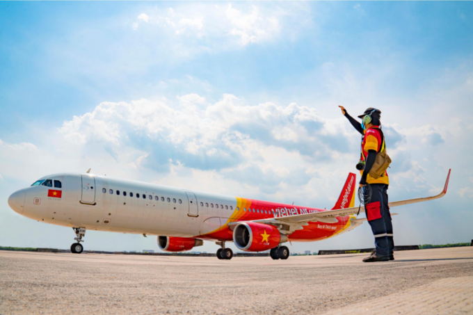 Tàu bay Vietjet hiện đại, ghế da êm ái, 9 món ăn nóng tươi ngon, nhiều lựa chọn thời gian bay cùng đội tiếp viên trẻ trung, thân thiện... mang đến cho hành khách nhiều trải nghiệm khó quên. Ảnh: Vietjet Air.