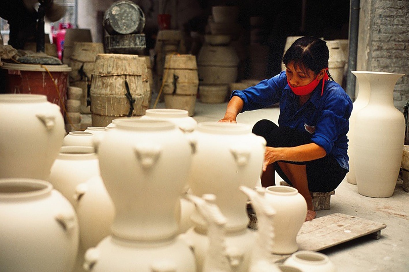  Thay vì chạy theo những nhức nhối ô nhiễm môi trường bấy lâu nay, làng nghề có thể chuyển mình phát triển du lịch để giảm tải sản xuất, phát thải?