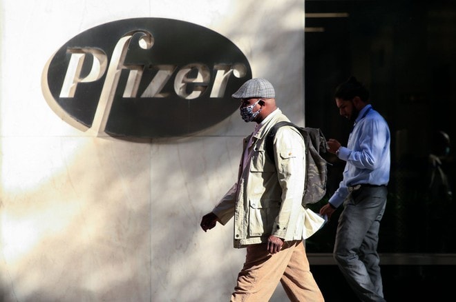 Pfizer/BioNTech cho hay vắc xin Covid-19 của hãng có thể tiêm cho người từ 16 - 85 tuổi AFP
