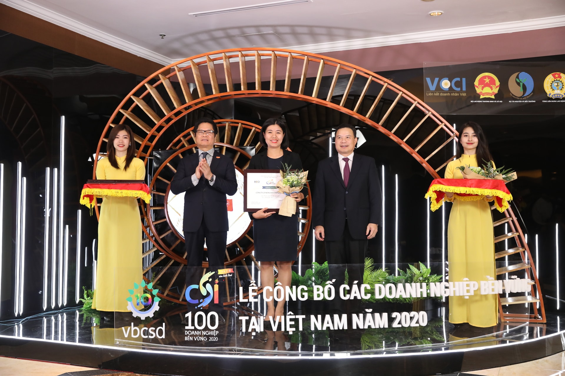 Đại diện Điện Quang 