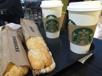 Niêm yết giá với số tận cùng là 95, Starbucks hưởng lợi