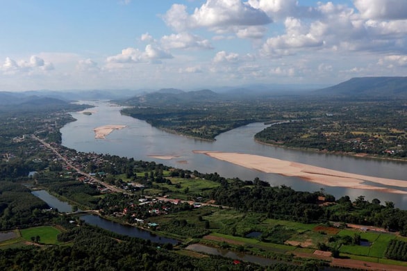 Khúc sông Mekong giáp biên giới Thái Lan và Lào - Ảnh: REUTERS