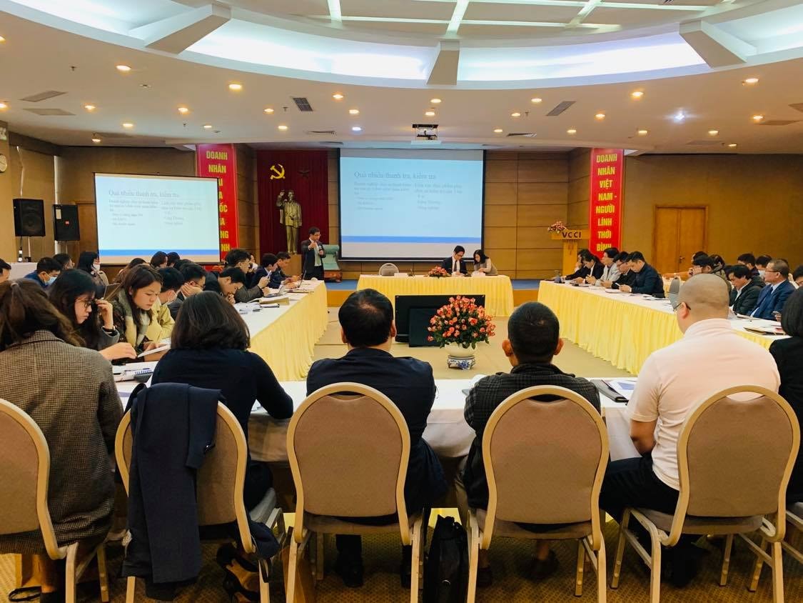 Sáng nay (22/12) Phòng Thương mại và Công nghiệp Việt Nam tổ chức Hội thảo công bố Báo cáo “Hành trình chuyển đổi: vai trò của doanh nghiệp tư nhân trong cung cấp dịch vụ công tại việt nam – dịch vụ đánh giá sự phù hợp” thu hút sự quan tâm đông đảo của cộng đồng doanh nghiệp.