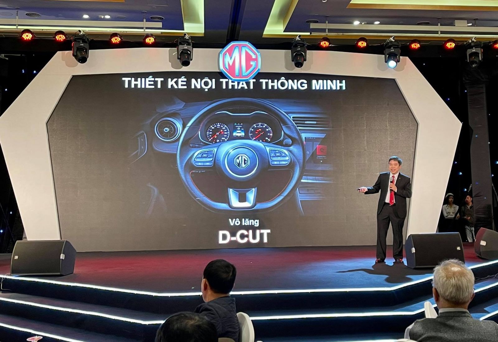 Ông Đặng Tiền Phương, Trưởng khối bán hàng và tiếp thị TC Servives Việt Nam - thành viên của MG chia sẻ tại lễ ra mắt