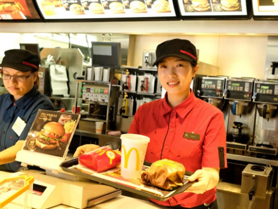  McDonald's cũng dự kiến tung ra tới ba loại bánh sandwich mới vào ngày 24/2 tới. 