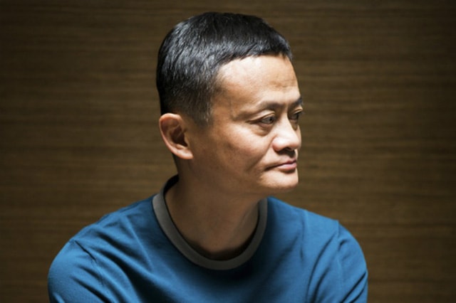 Giữa tâm bão, tỷ phú Jack Ma im hơi lặng tiếng suốt hơn 2 tháng, dẫn đến tin đồn ông bị bắt. 