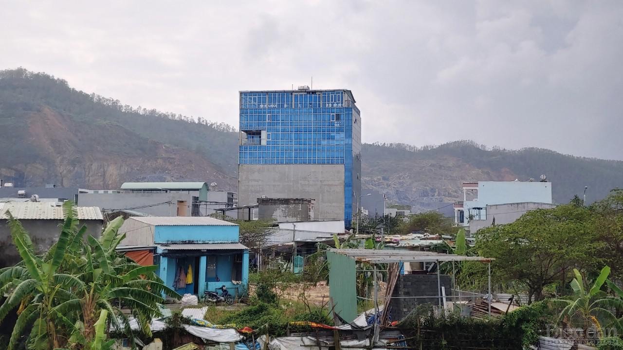 Ngoài những tồn tại về GPMD, người dân còn khiếu nại Chủ đầu tư KĐT Phước Lý cho đơn vị thi công vượt quá diện tích đất bị thu hồi, lấn chiếm đất trái phép.